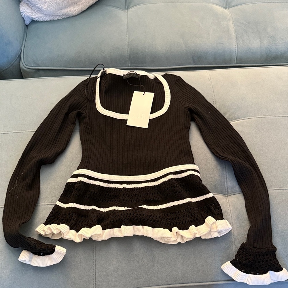 Zara Black and White Long Sleeve Top